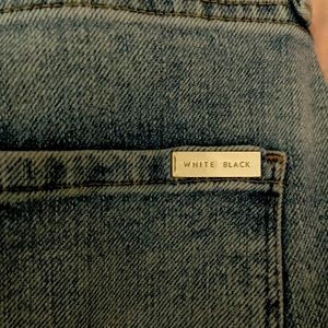 Women’s cropped White House Black Market jeans